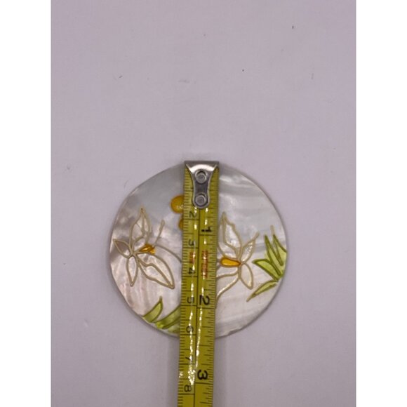 Mother Of Pearl Floral Handcrafted Pendant - Picture 2 of 3